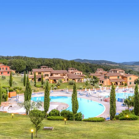 Pian Dei Mucini Resort Le Ville Massa Marittima Bagian luar foto