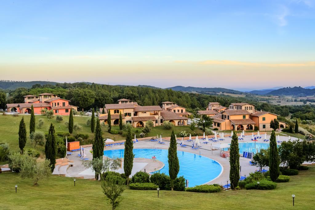 Pian Dei Mucini Resort Le Ville Massa Marittima Bagian luar foto
